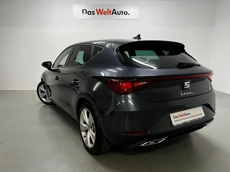Usado Seat Leon FR 150 CV (110 kW) 2022 Gris