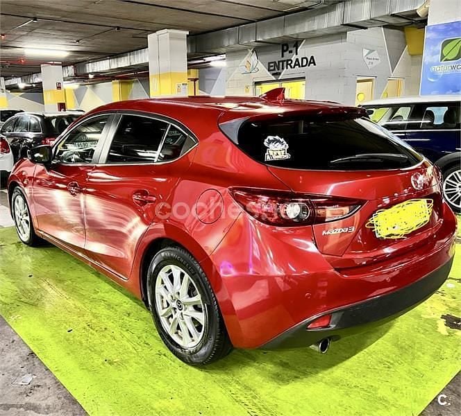 Usado Mazda 3 Style 120 CV (88 kW) 2016 Rojo Berlina
