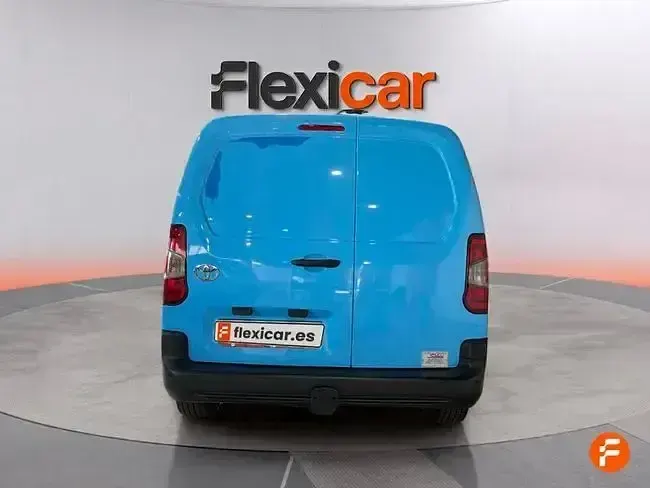 Usado Toyota Proace City City 102 CV (75 kW) 2025 Azul Monovolumen