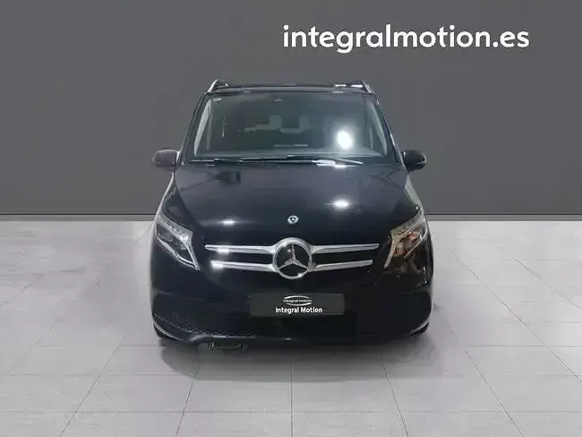 Usado Mercedes V300 239 CV (175 kW) 2022 Negro Monovolumen