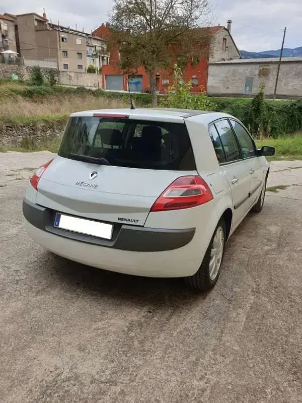 Usado Renault Mégane 114 CV (83 kW) 2007 Blanco Utilitario
