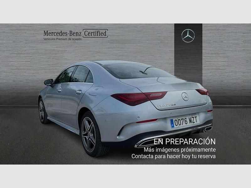 Usado Mercedes CLA250e 120 CV (88 kW) 2025 Berlina