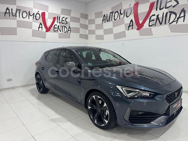 Gris / plata Usado 2023 Cupra Leon Berlina | 25.700 € (Precio justo) - Imagen 1/4