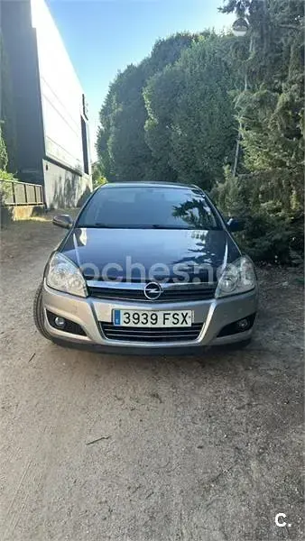 Usado Opel Astra Enjoy 90 CV (66 kW) 2007 Gris / plata Berlina
