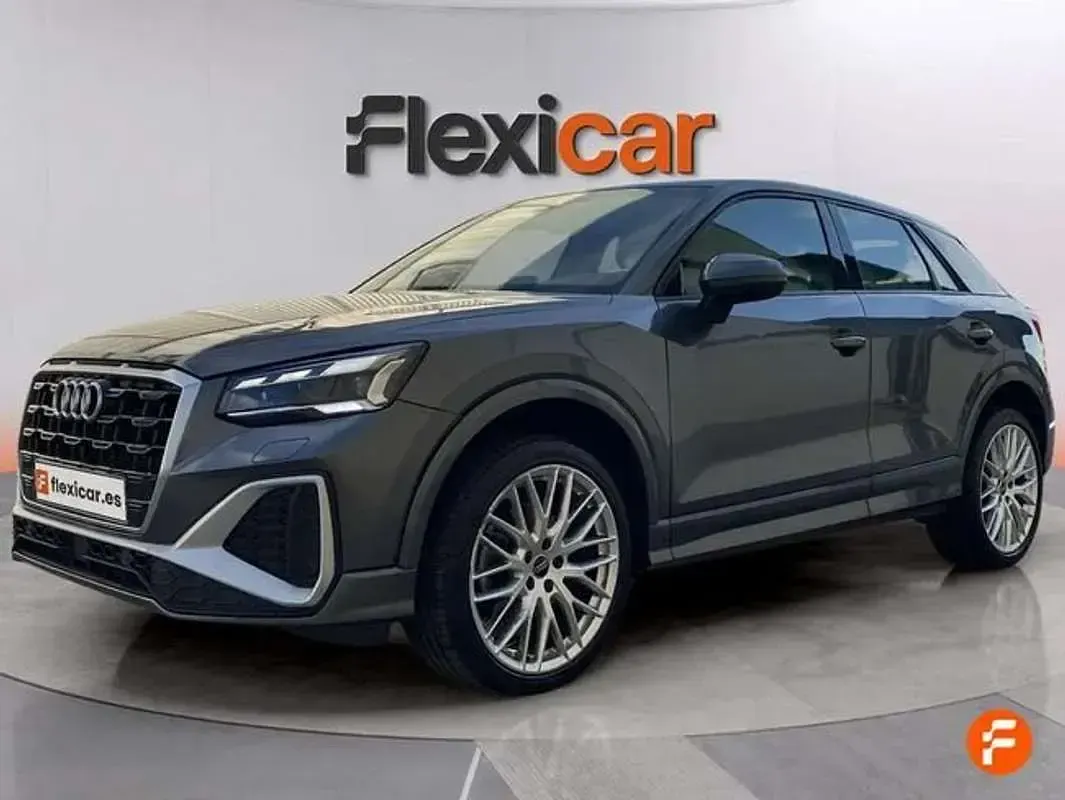 Usado Audi Q2 150 CV (110 kW) 2024 Gris SUV