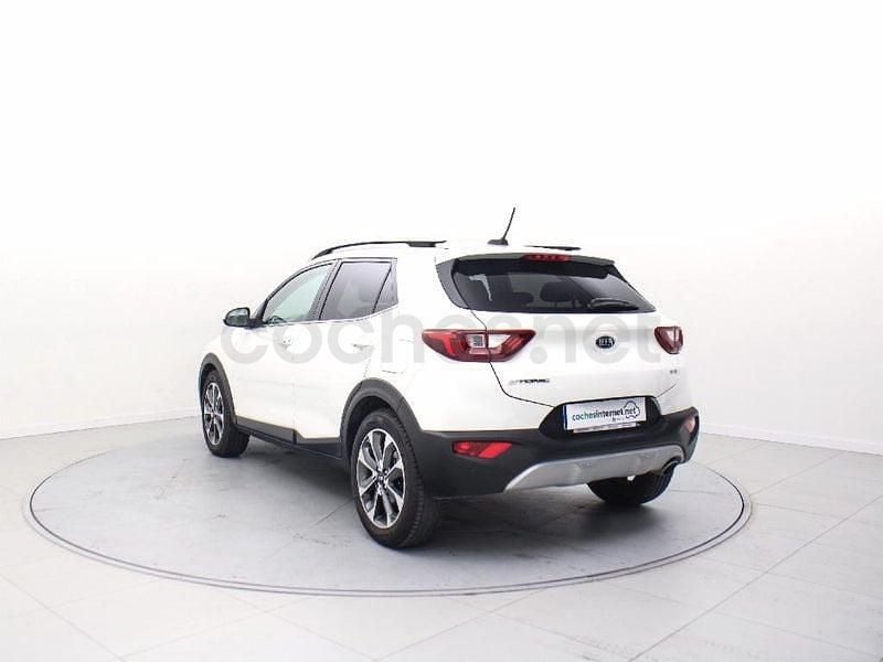 Usado Kia Stonic 110 CV (80 kW) 2018 Blanco SUV