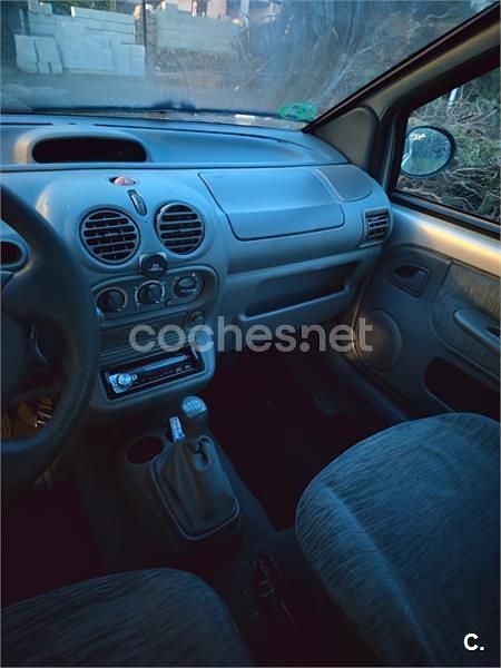 Gris / plata Usado 2007 Renault Twingo Privilege Utilitario | 2700 € - Imagen 1/4