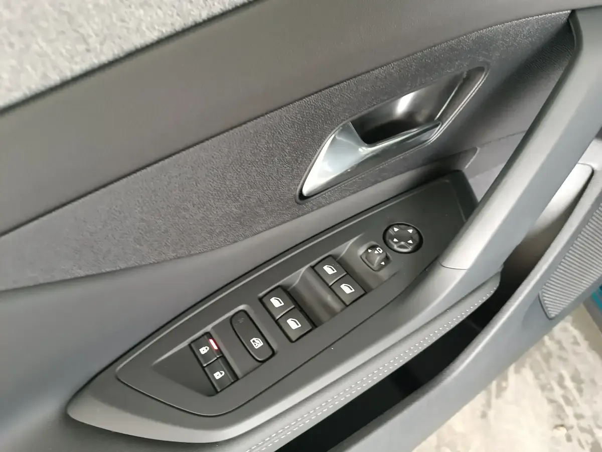 Nuevo Peugeot 408 Allure 145 CV (106 kW) 2026 Azul SUV