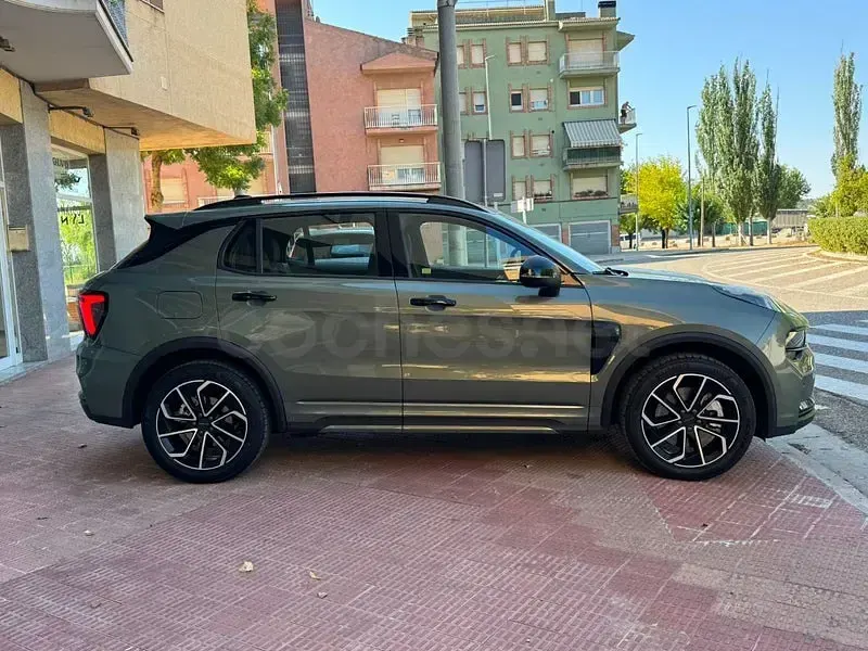 Usado Lynk & Co 01 276 CV (202 kW) 2026 Verde SUV