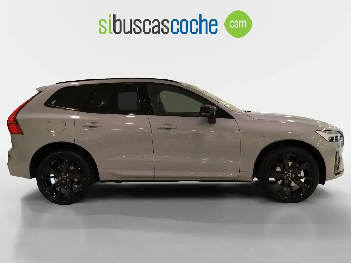Nuevo Volvo XC60 Plus 250 CV (183 kW) 2026 Gris/plata SUV