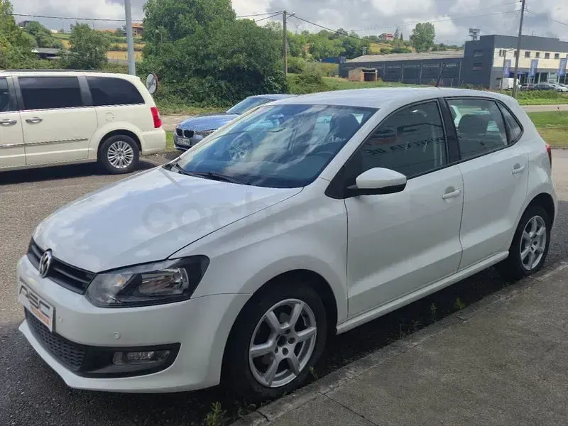 Usado VW Polo Advance 90 CV (66 kW) 2010 Blanco Utilitario