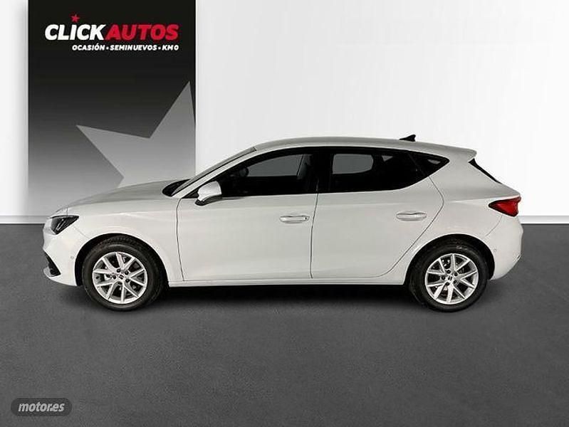 Usado Seat Leon Style 115 CV (84 kW) 2025 Blanco