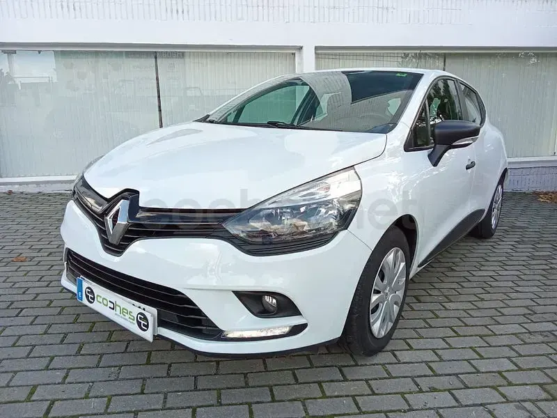 Usado Renault Clio IV Business 76 CV (55 kW) 2018 Blanco Berlina