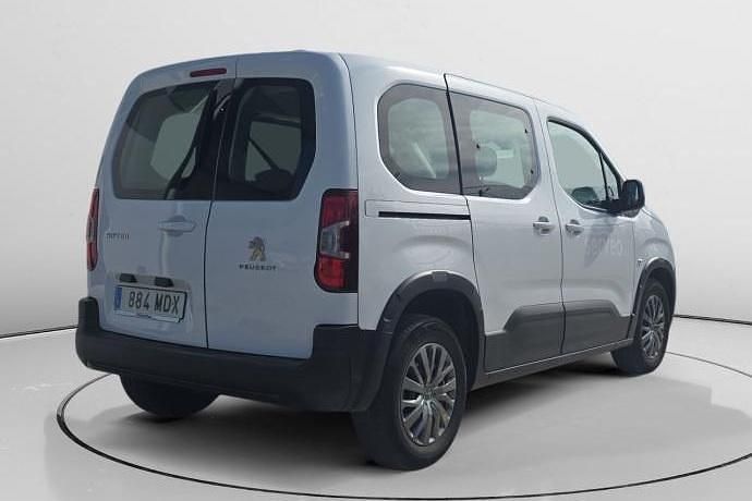 Usado Peugeot Rifter Active 102 CV (75 kW) 2023 Monovolumen