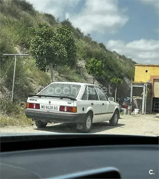 Usado Ford Escort Ghia 89 CV (65 kW) 1988 Blanco Berlina