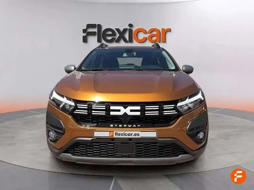 Usado Dacia Sandero Essentiel 91 CV (66 kW) 2023 Naranja Utilitario