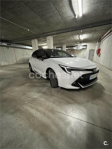 Usado Toyota Corolla 196 CV (144 kW) 2023 Gris / plata Berlina
