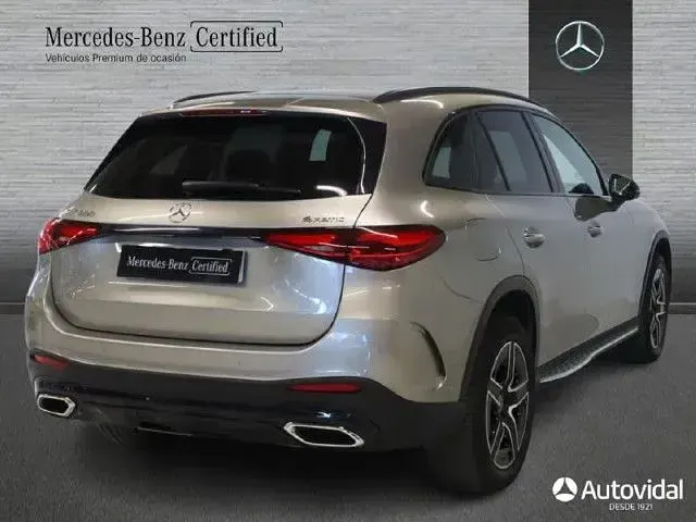 Usado Mercedes GLC300 258 CV (189 kW) 2023 Plata mojave