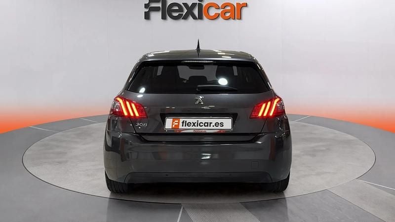 Usado Peugeot 308 Style 131 CV (96 kW) 2020 Blanco Berlina