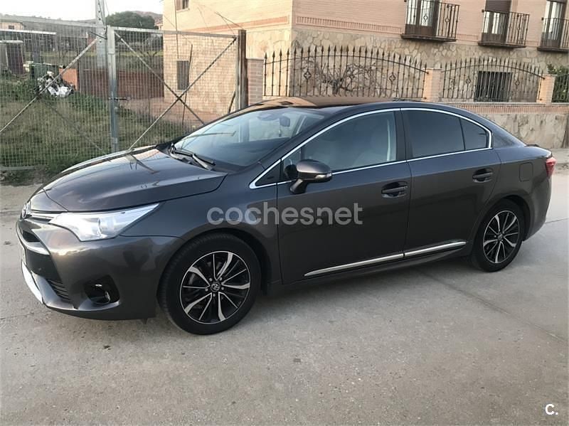 Verde Usado 2018 Toyota Avensis Advance Berlina | 14.000 € (Precio justo) - Imagen 1/4