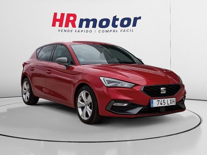 Rojo Usado 2022 Seat Leon FR Berlina | 21.690 € (Un poco caro) - Imagen 1/4