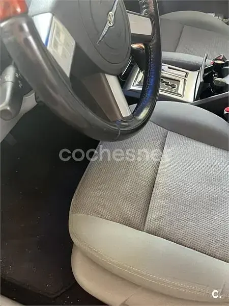 Usado Chrysler 300C 218 CV (160 kW) 2006 Gris / plata Berlina