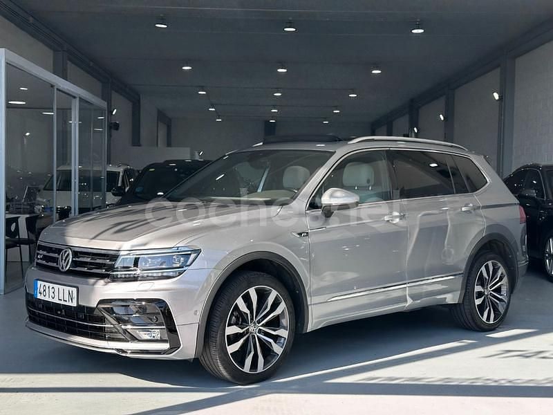 Gris / plata Usado 2021 VW Tiguan Allspace R-line SUV | 35.400 € (Precio justo) - Imagen 1/4
