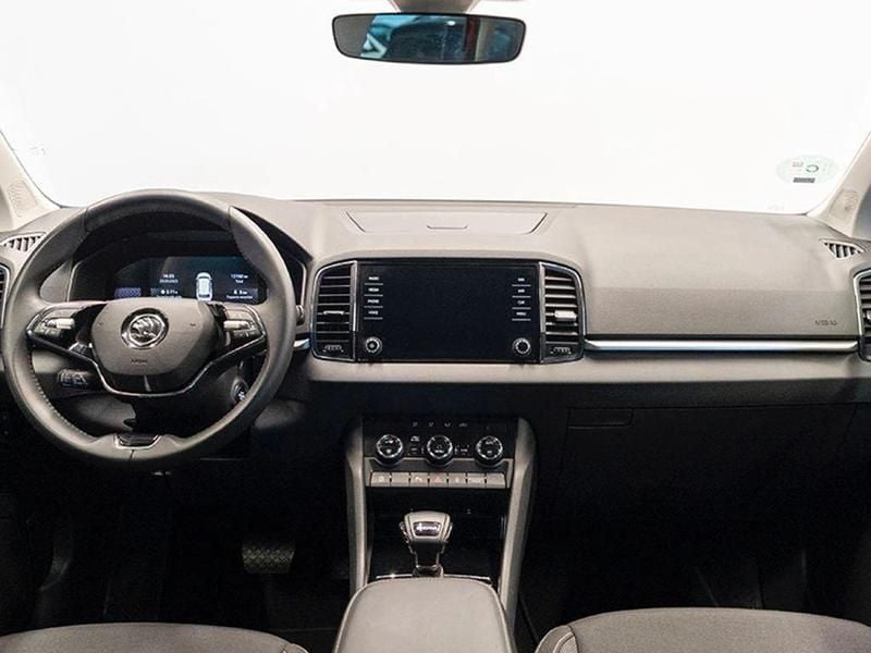 Usado Skoda Karoq Selection 150 CV (110 kW) 2024 Rojo SUV