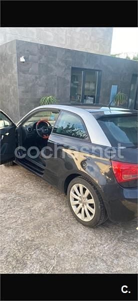 Usado Audi A1 Attraction 105 CV (77 kW) 2011 Negro Utilitario