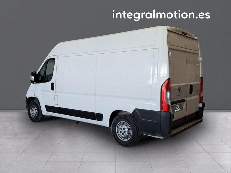 Usado Peugeot Boxer 140 CV (102 kW) 2021 Blanco Van