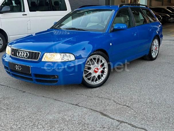 Usado Audi S4 Sport 265 CV (194 kW) 1998 Azul Familiar