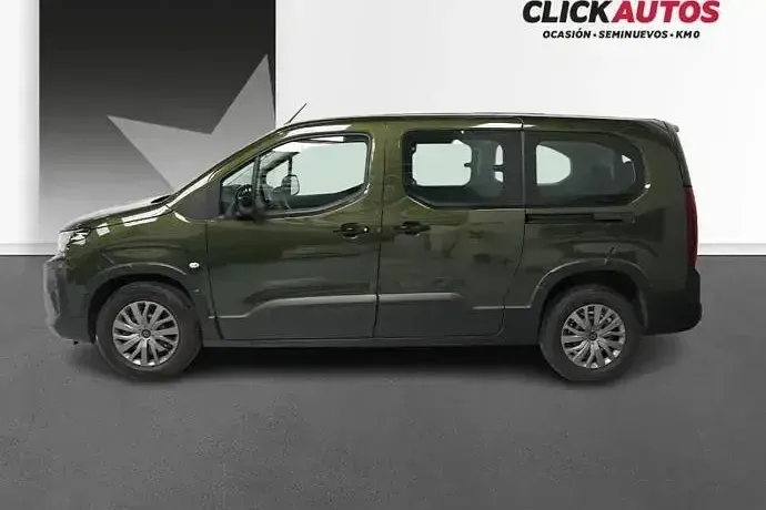 Usado Peugeot Rifter Allure 100 CV (73 kW) 2025 Monovolumen