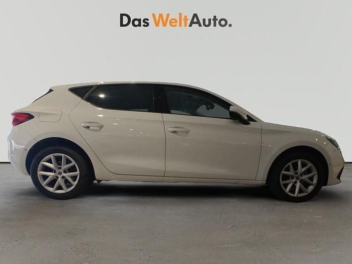 Usado Seat Leon Style 110 CV (80 kW) 2024 Blanco