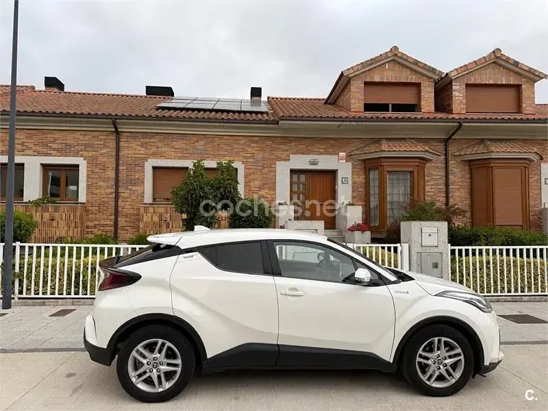 Usado Toyota C-HR Active 122 CV (89 kW) 2021 Blanco SUV