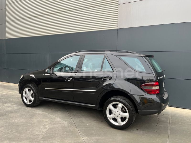 Negro Usado 2008 Mercedes ML320 SUV | 10.990 € (Super precio) - Imagen 1/4