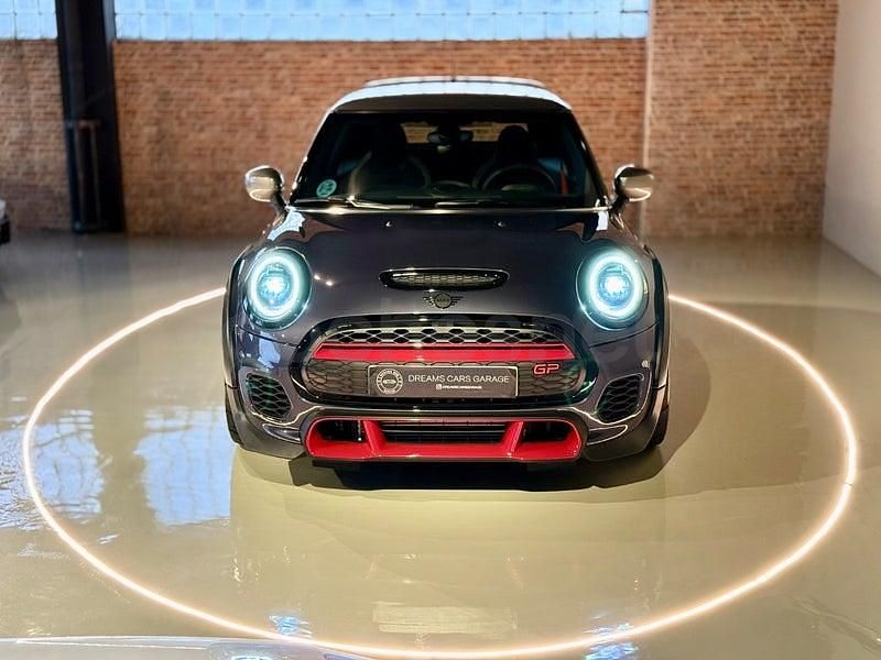 Usado Mini John Cooper Works 306 CV (225 kW) 2020 Gris / plata Utilitario