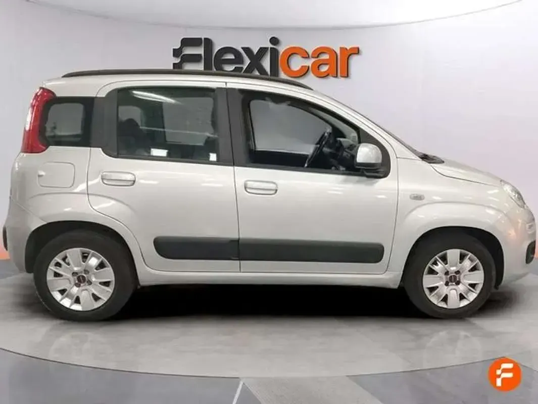 Usado Fiat Panda Easy 69 CV (50 kW) 2017 Gris Utilitario