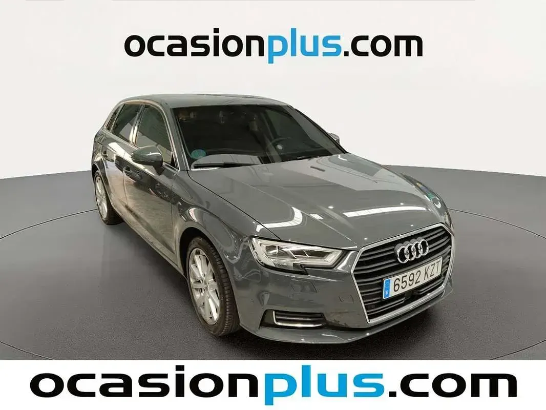 Usado Audi A3 Sportback g-tron Design 131 CV (96 kW) 2019 Gris Utilitario