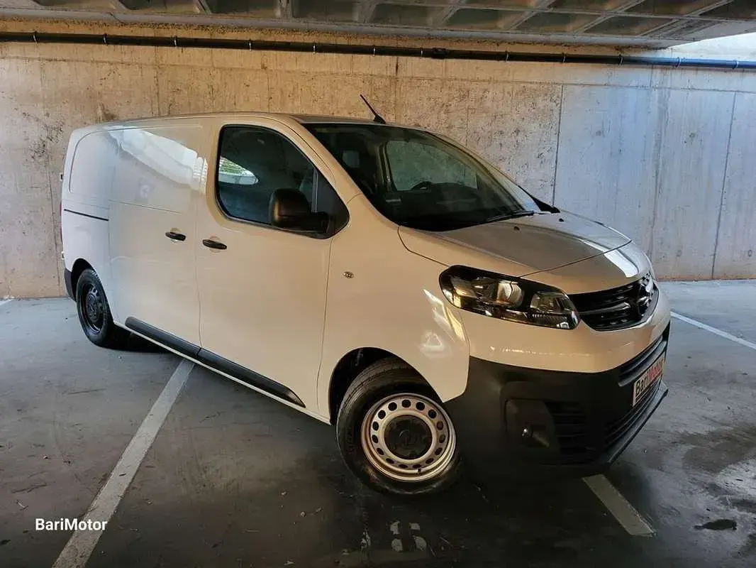 Usado Opel Vivaro Innovation 120 CV (88 kW) 2019 Blanco Monovolumen