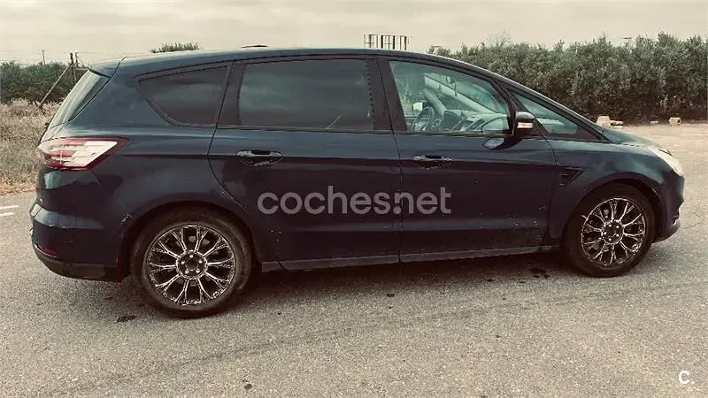 Usado Ford S-MAX Trend 120 CV (88 kW) 2015 Azul Monovolumen