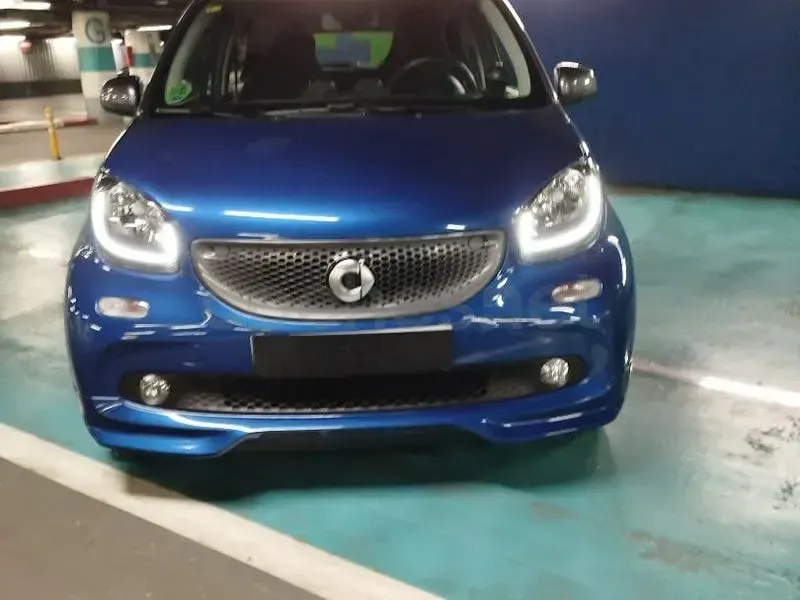Usado Smart ForFour Passion 90 CV (66 kW) 2016 Azul Utilitario