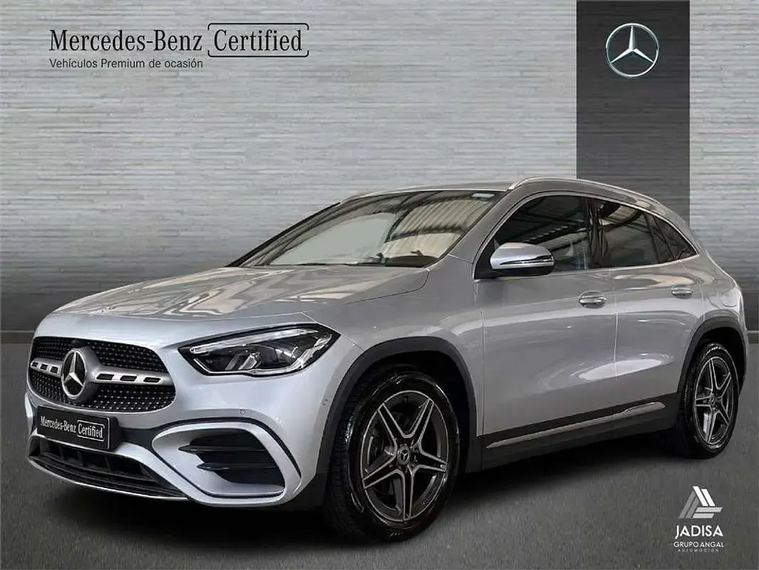 Usado Mercedes GLA200 163 CV (119 kW) 2025 SUV