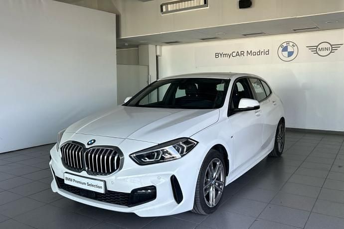 Blanco Usado 2024 BMW 118 Shadowline Utilitario | 31.500 € (Un poco caro) - Imagen 1/4
