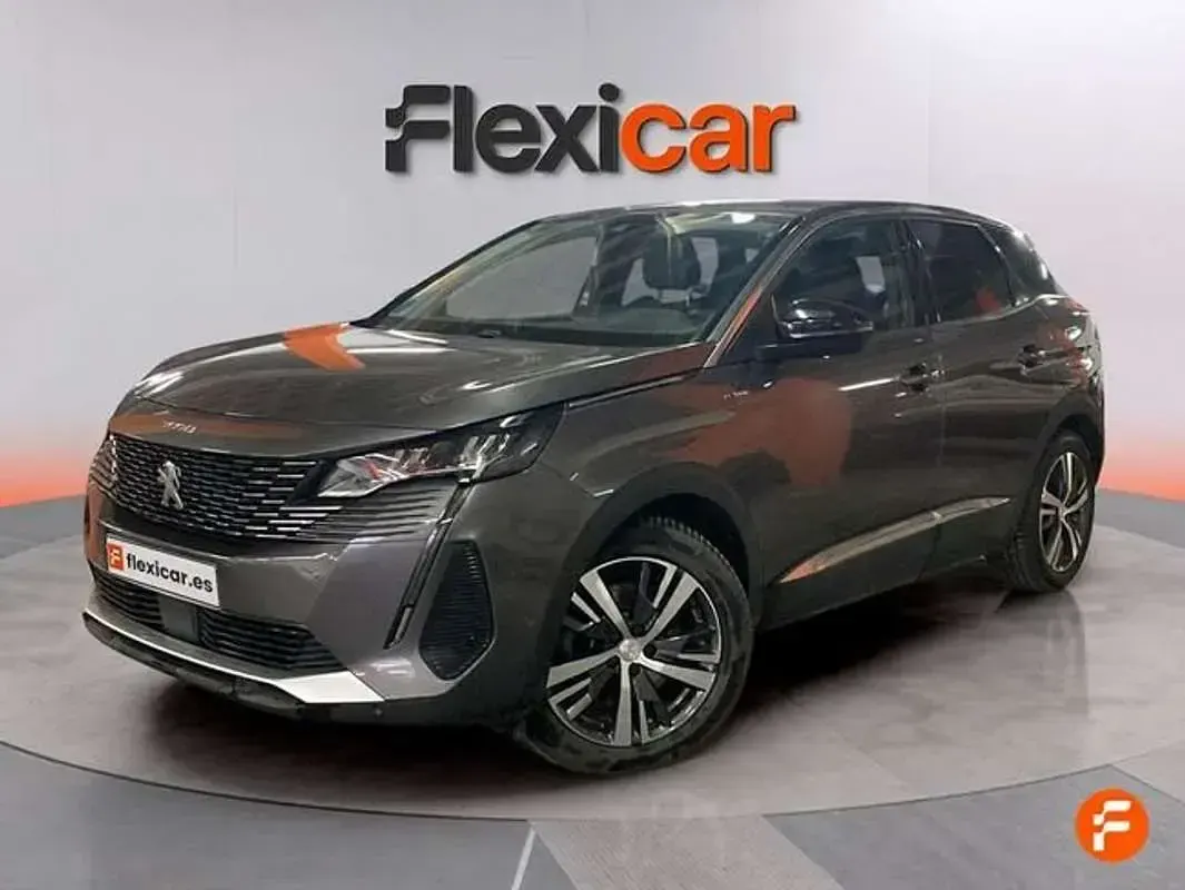 Usado Peugeot 3008 Allure 226 CV (166 kW) 2022 Gris SUV