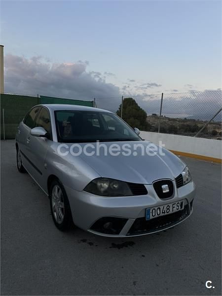 Gris / plata Usado 2007 Seat Ibiza Stylance Berlina | 3450 € (Un poco caro) - Imagen 1/4