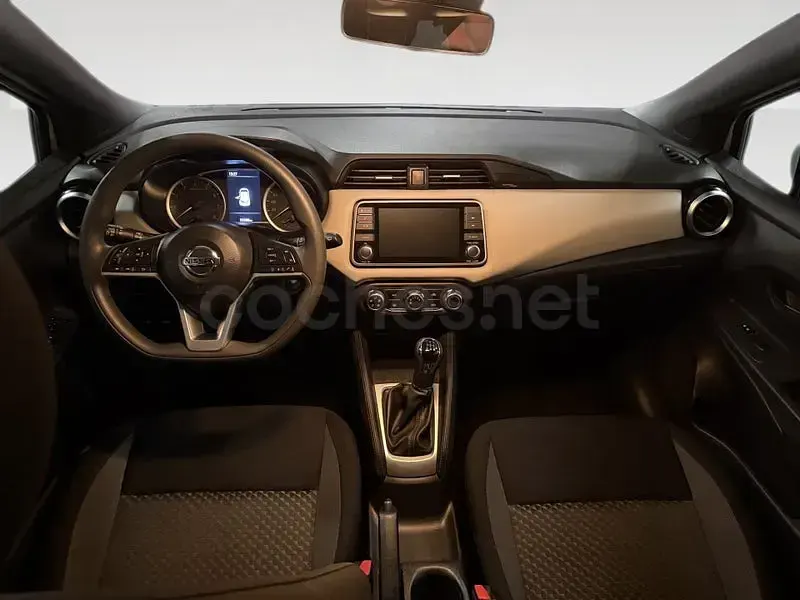 Usado Nissan Micra Acenta 92 CV (67 kW) 2023 Gris / plata Utilitario