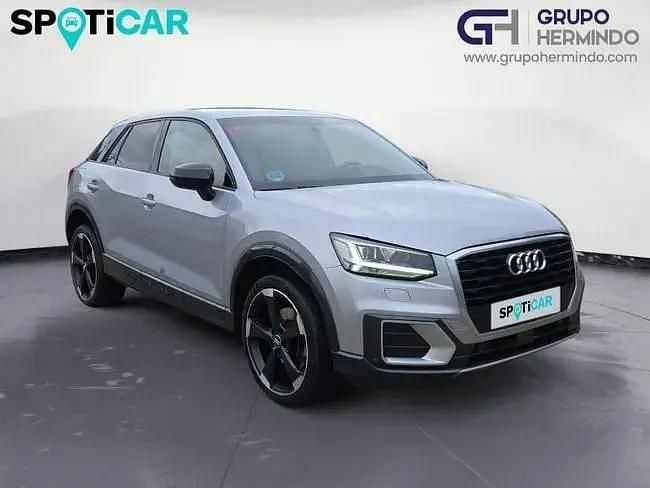 Usado Audi Q2 Premium 116 HP (85 kW) 2019 Cinzento SUV