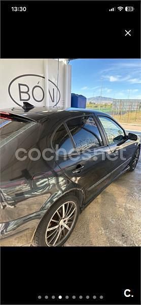 Usado Seat Leon 110 CV (80 kW) 2002 Negro Berlina