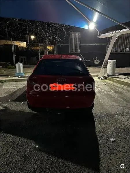 Usado Audi A3 Ambition 110 CV (80 kW) 1997 Rojo Utilitario