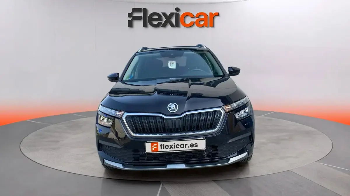 Usado Skoda Kamiq Ambition 90 CV (66 kW) 2022 Negro SUV